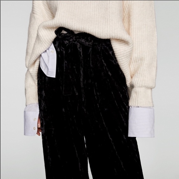 Zara Pants - Zara black crushed velvet culottes